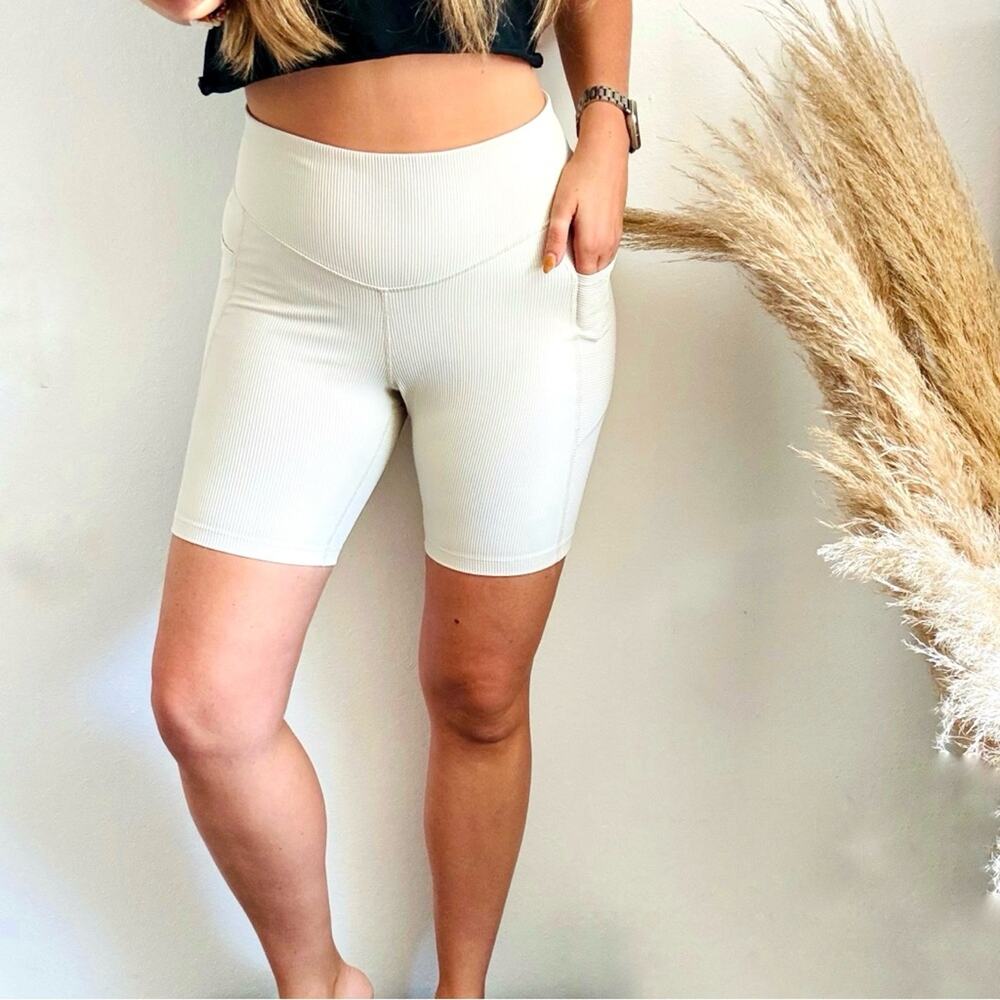NEW OLD NAVY White Cream Ribbed High Rise Waisted Biker Short 8" Lounge Yoga L